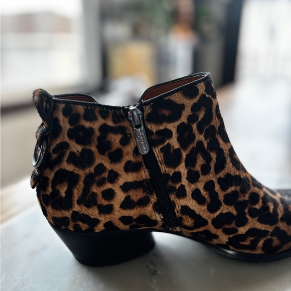 Sarto by Franco Sarto Shellson Leopard Print actual Calf skin size 9.5 - Picture 6 of 13